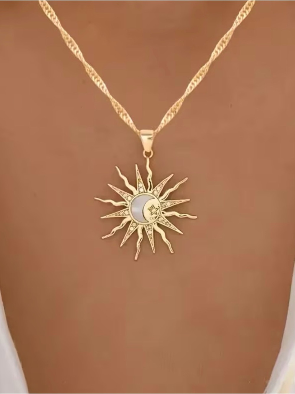 💫Posh 🎉 Party Host pick!🦋 Gold Sun & Star White Moon Pendant Necklace